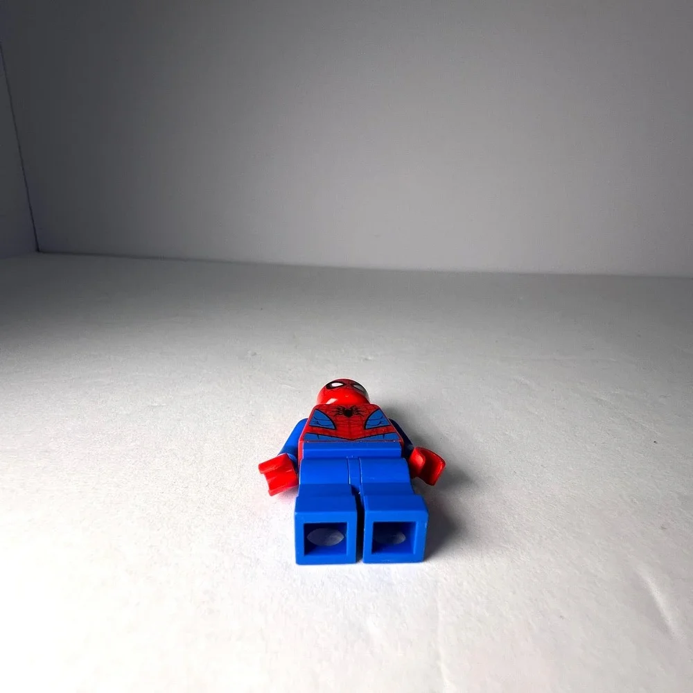 LEGO Spider-Man Minifigure sh546 Marvel Super Hero Peter Parker Spiderverse
